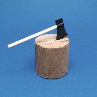 Miniatur Axt mit Holzklotz