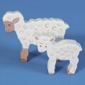Lamm aus Holz linksschauend